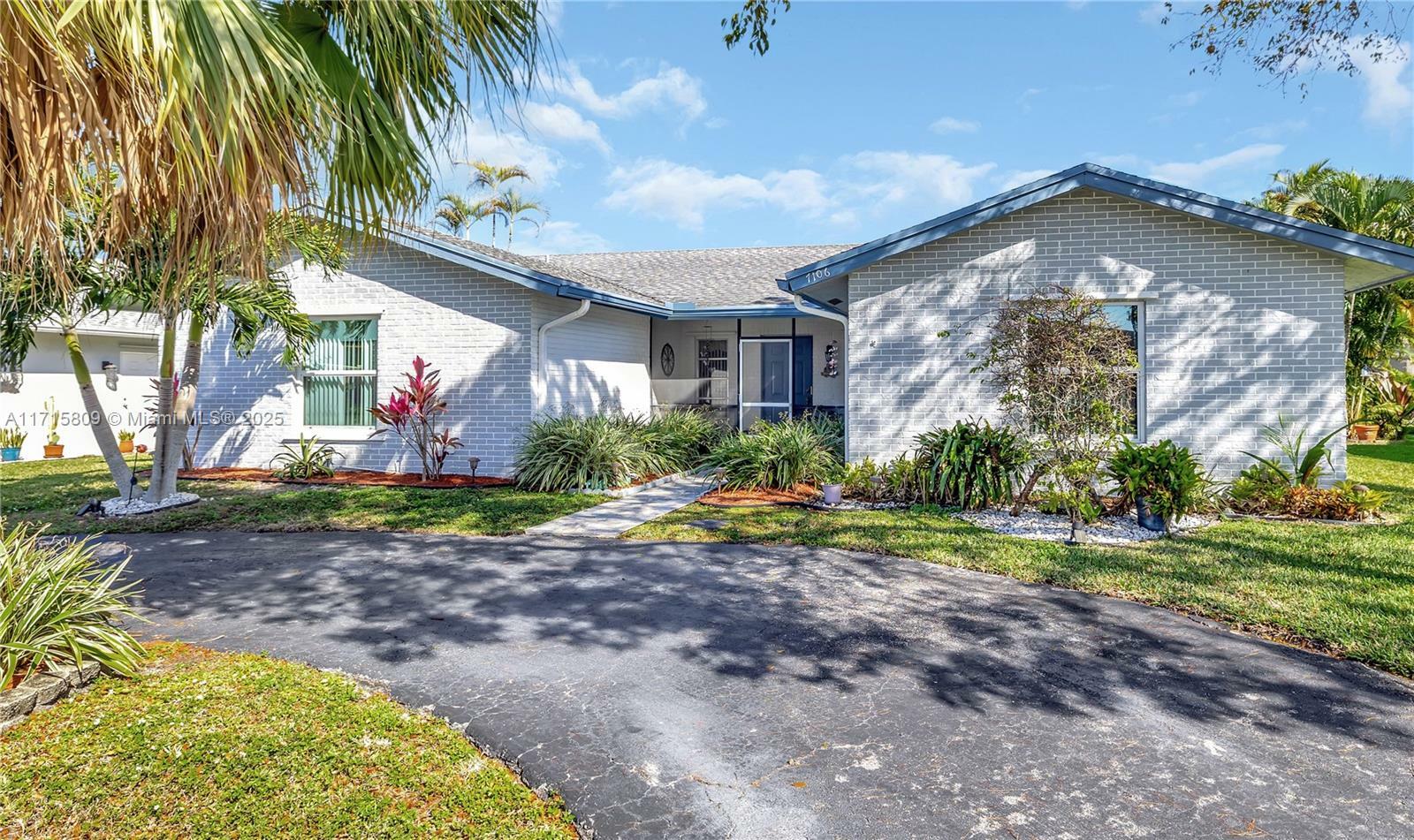 Property Photo: 7106 NW 107th Ave FL 33321