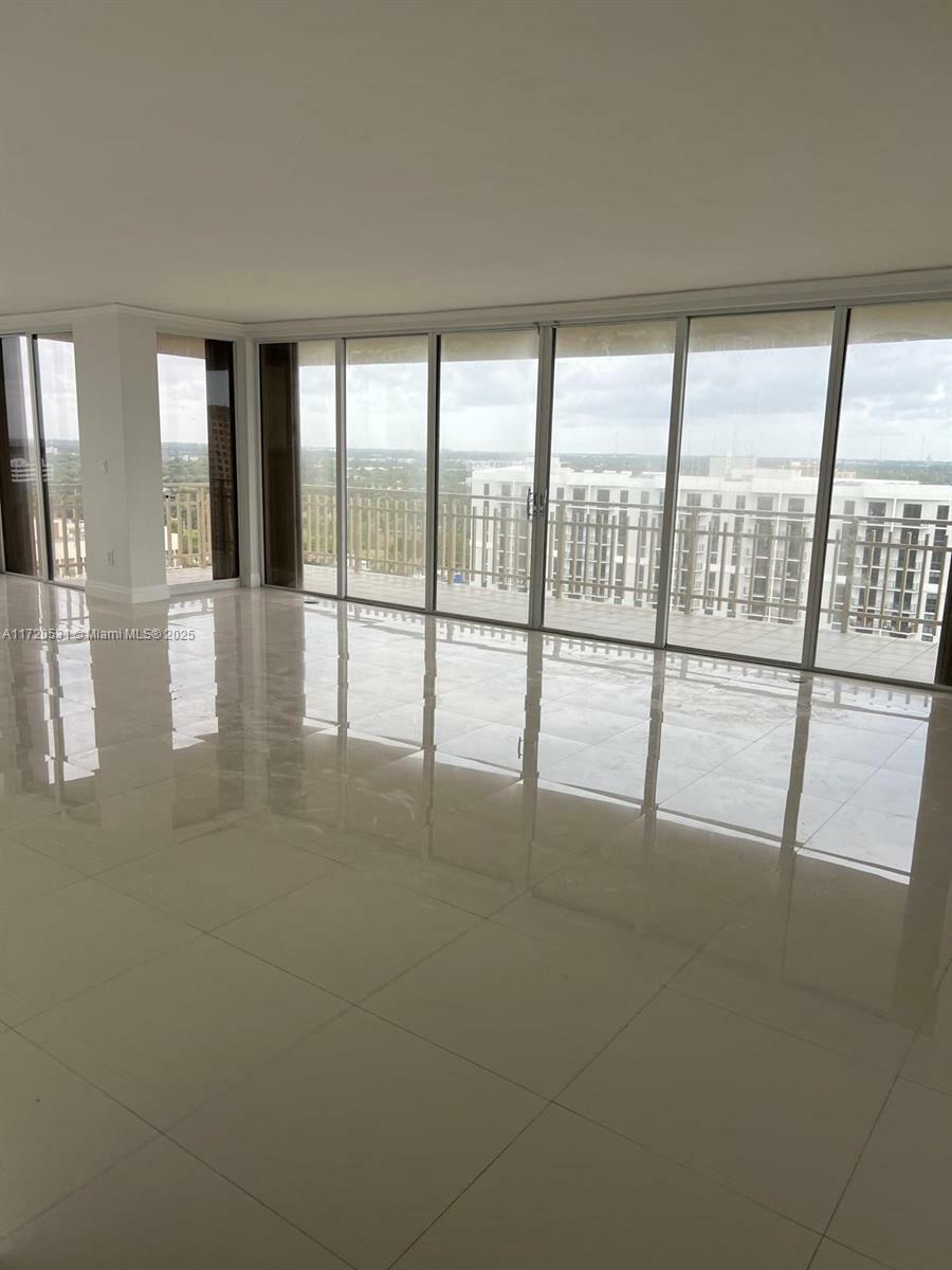 Property Photo:  11113 Biscayne Blvd 1952  FL 33181 