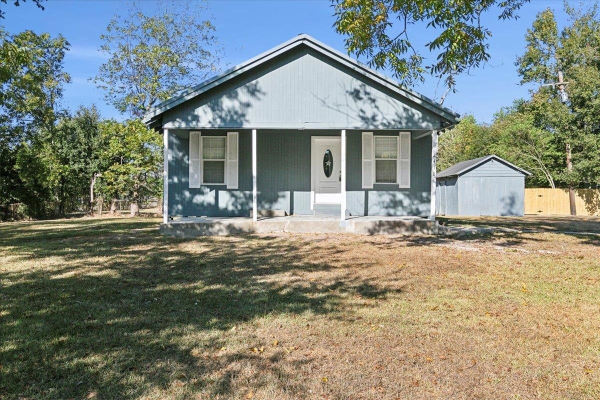 Property Photo: 2418 Irving TX 77630