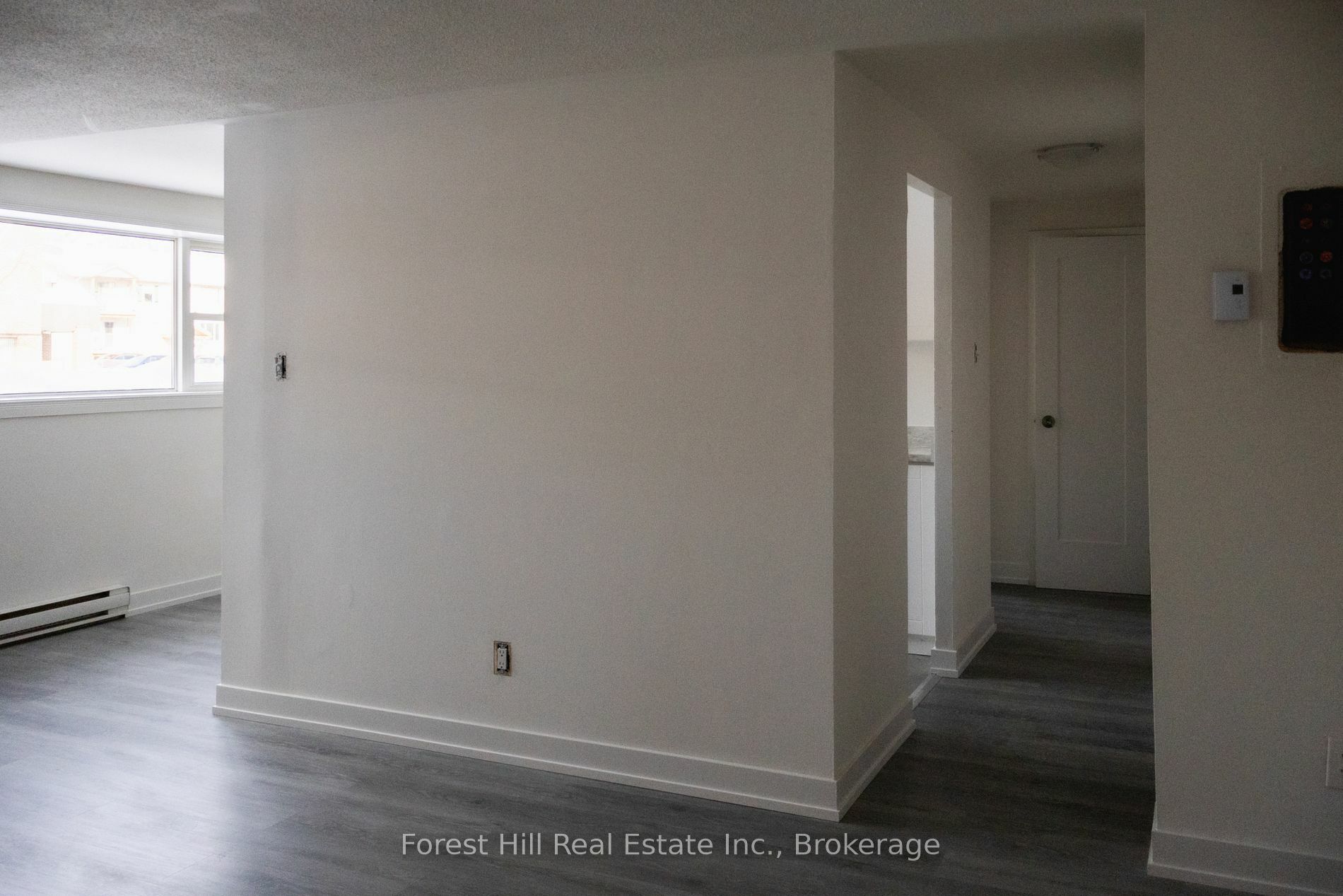 Property Photo:  176 Eighth St 102  ON L9Y 2C8 