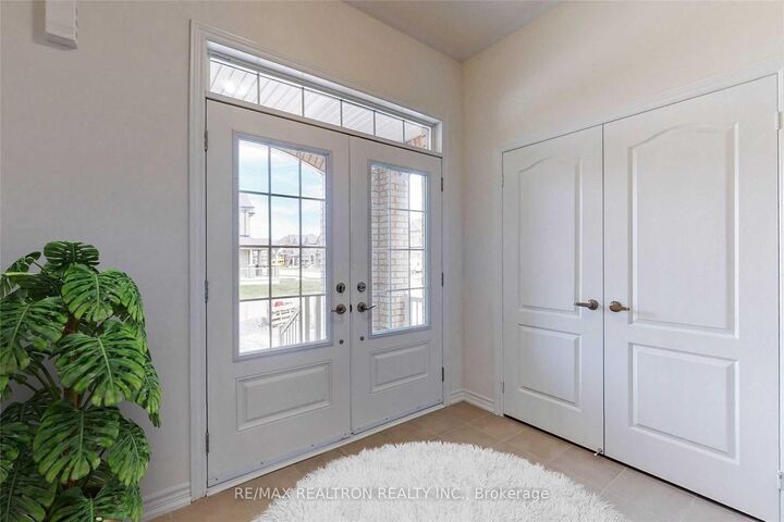 Property Photo: 376 Danny Wheeler Boulevard ON L4P 1J5