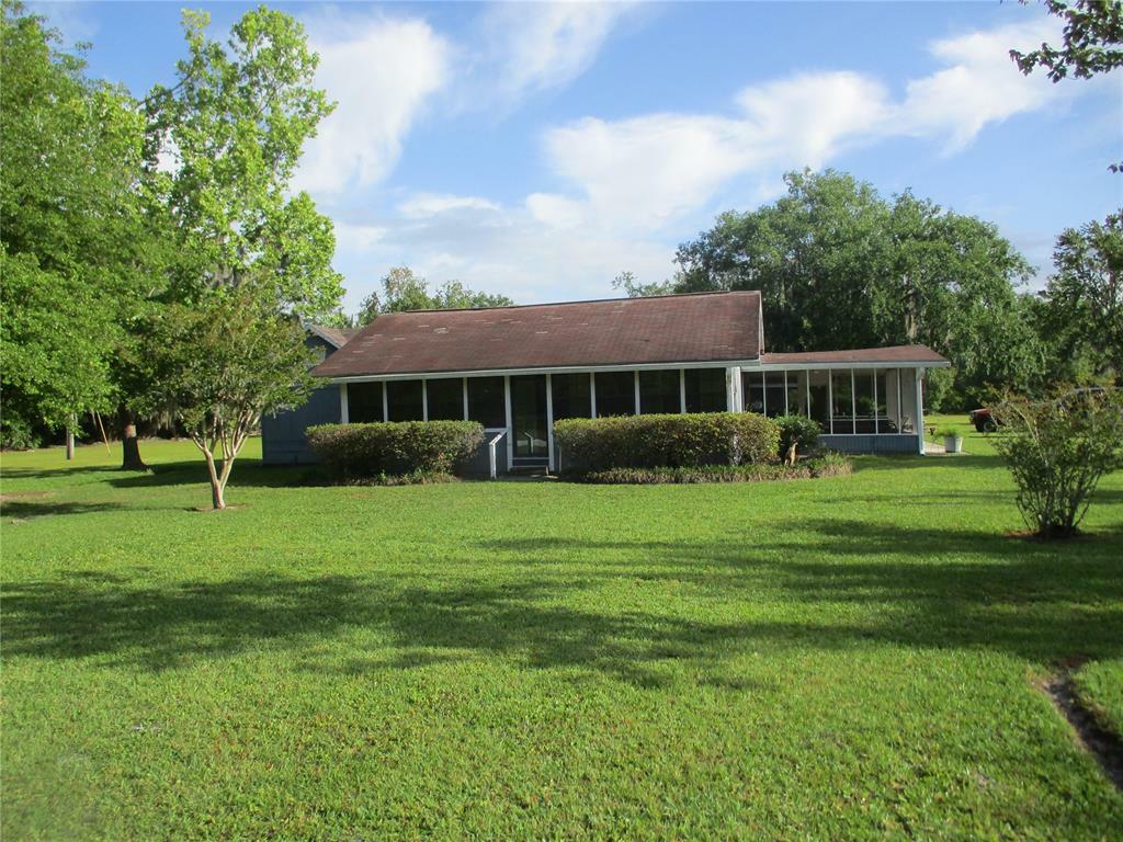 Property Photo:  27205 Magnolia Avenue  FL 32046 