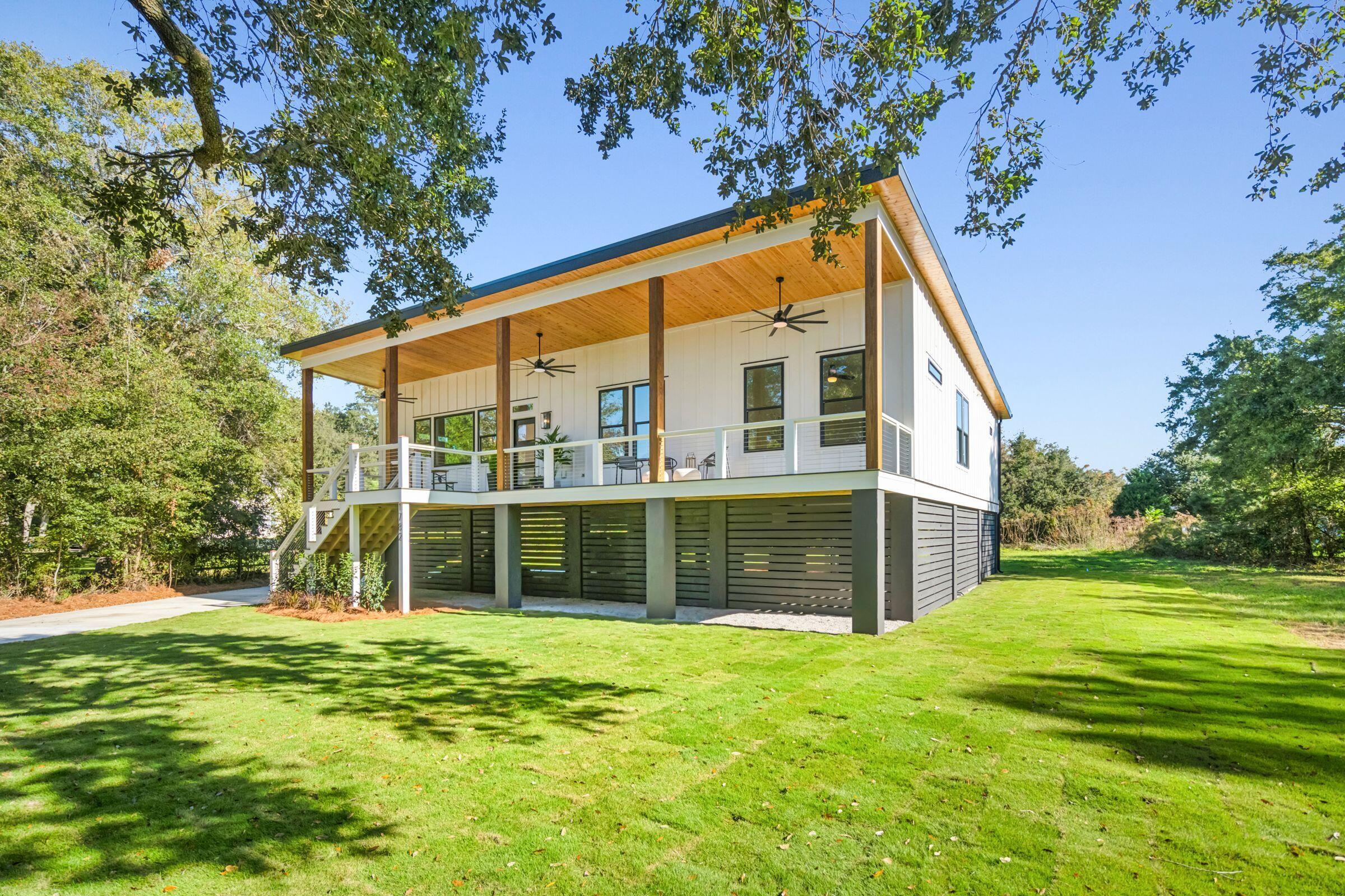 Property Photo: 1782 Old Military Rd Road SC 29412