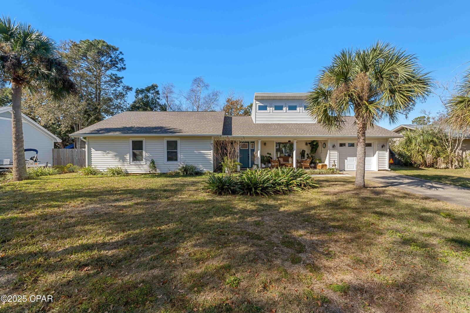 Property Photo:  109 Country Place  FL 32408 