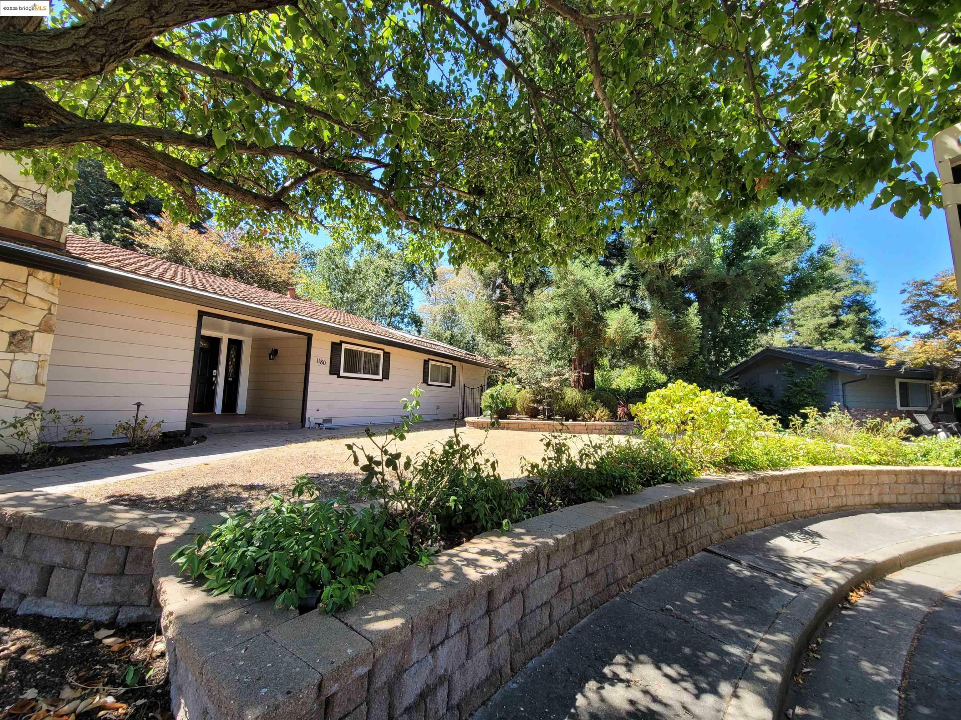 Property Photo:  1180 Quail Ct  CA 94518 