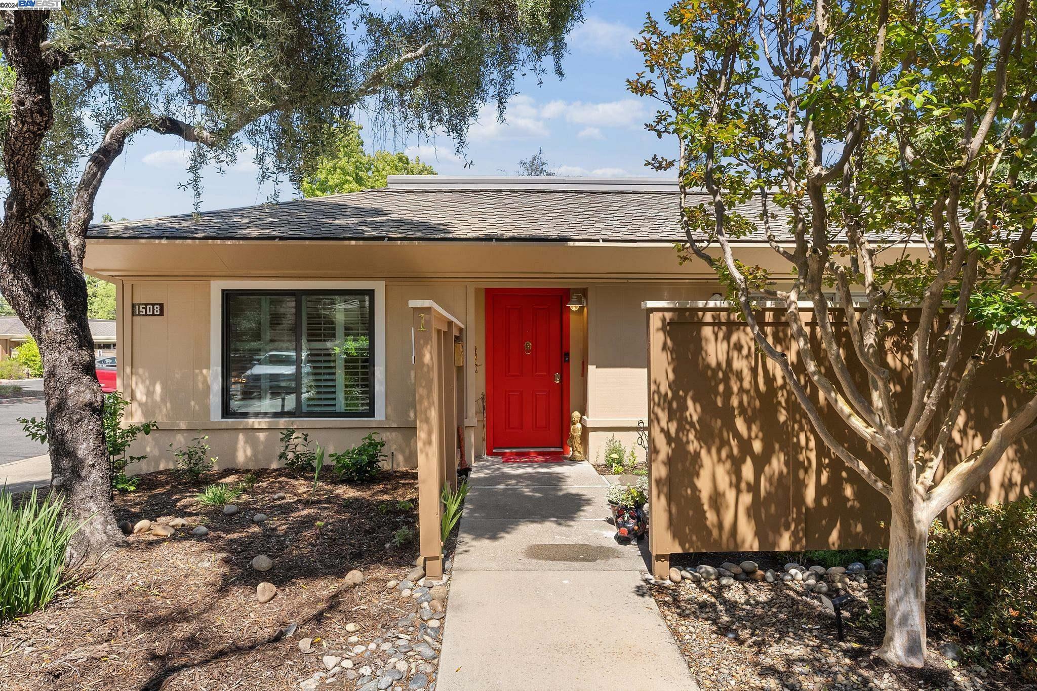 Property Photo:  1508 Golden Rain Rd 1  CA 94595 