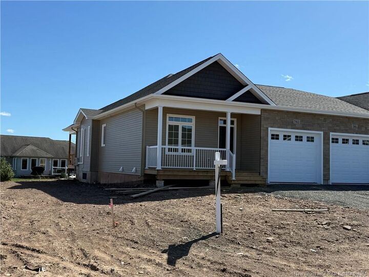 Photo de la propriété: 543 Royal Oaks Boulevard NB E1H 3S7
