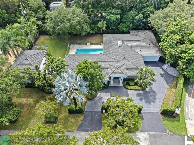 Property Photo:  690 Calatrava Ave  FL 33143 