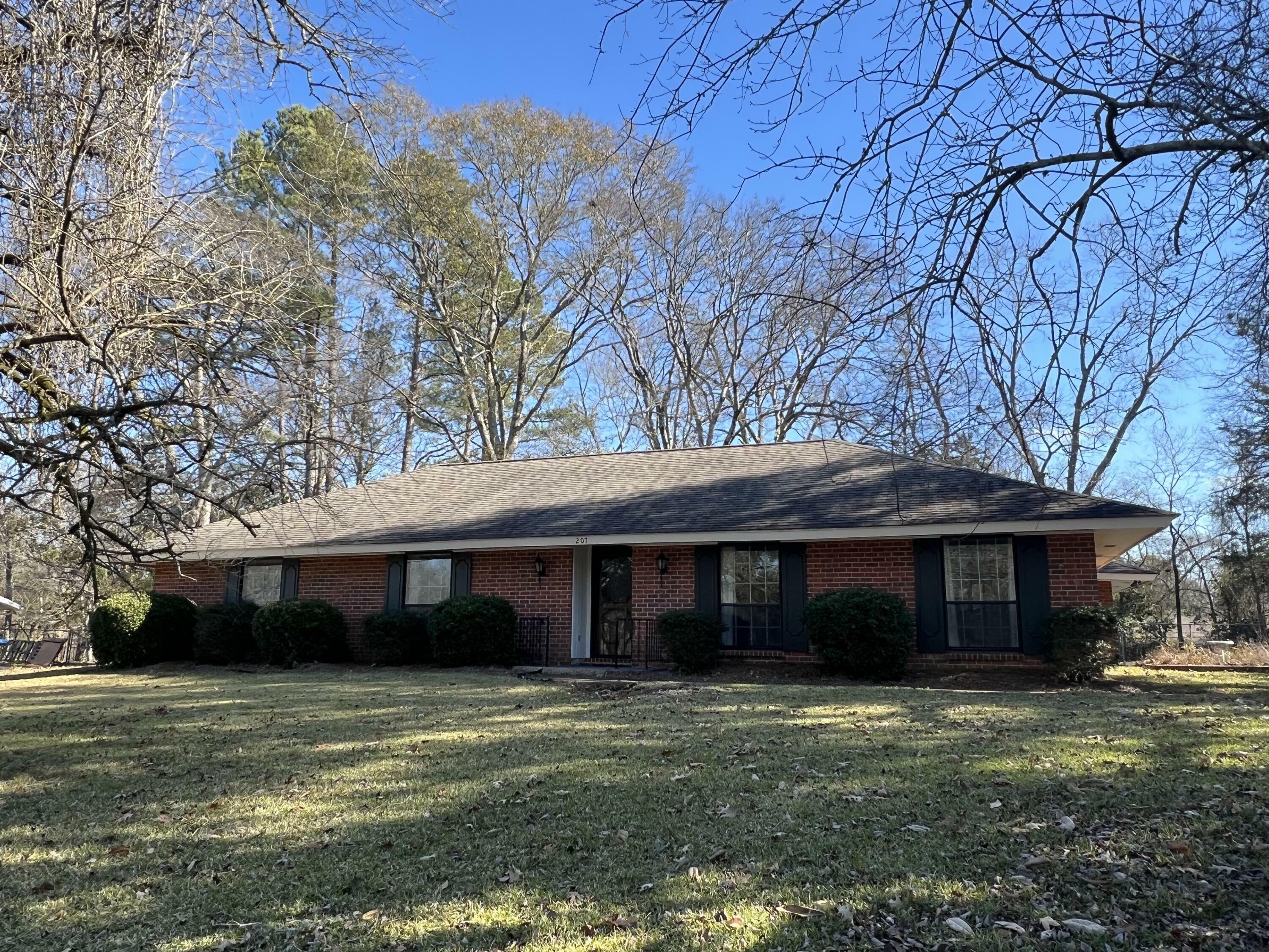 207 Hiwassee Drive  Starkville MS 39759 photo