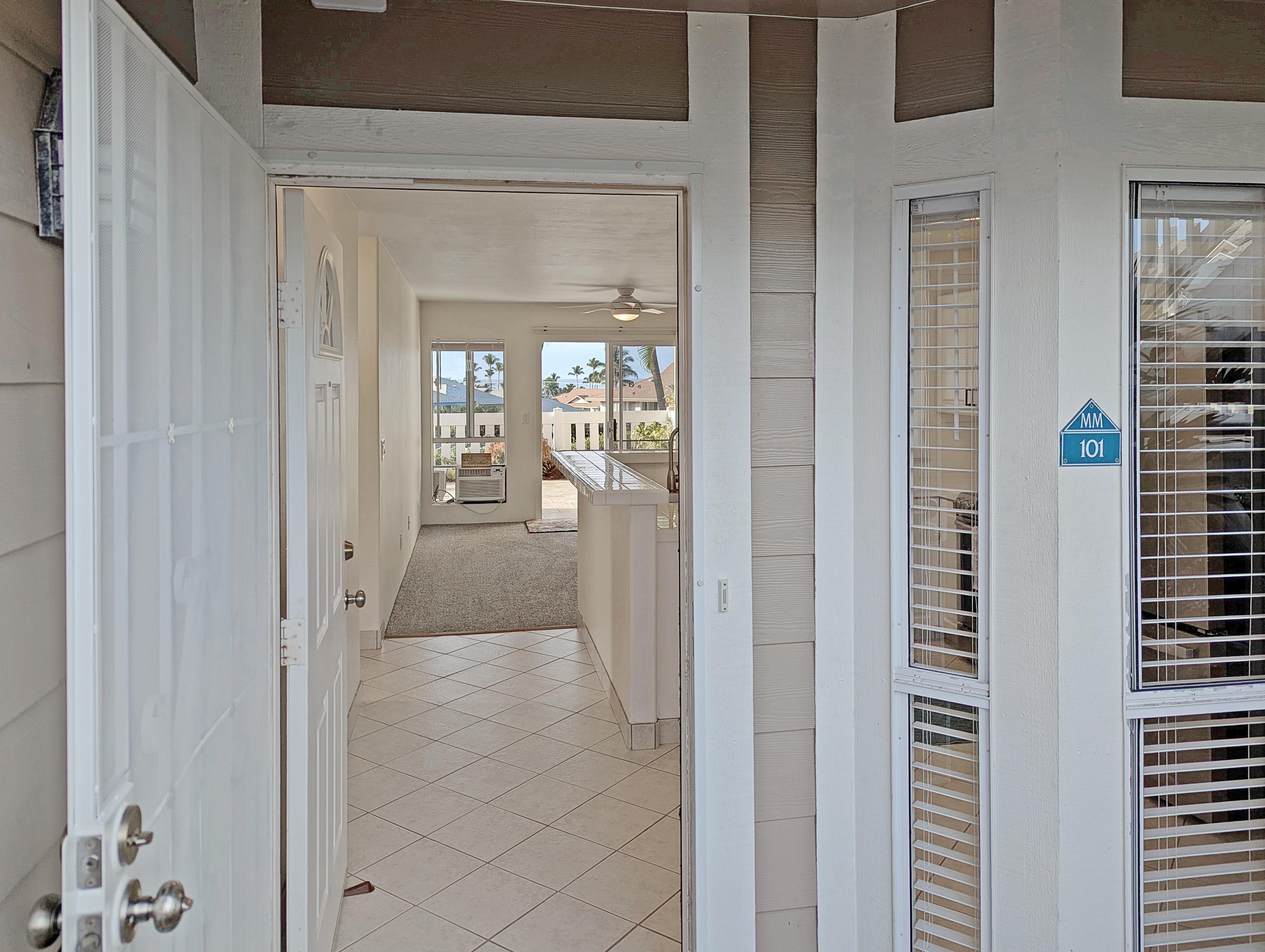 Property Photo:  75-6081 Alii Dr Mm101  HI 96740 