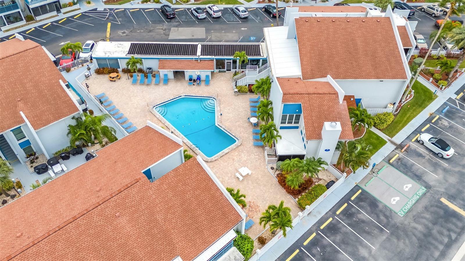 Property Photo:  320 Medallion Boulevard  FL 33708 