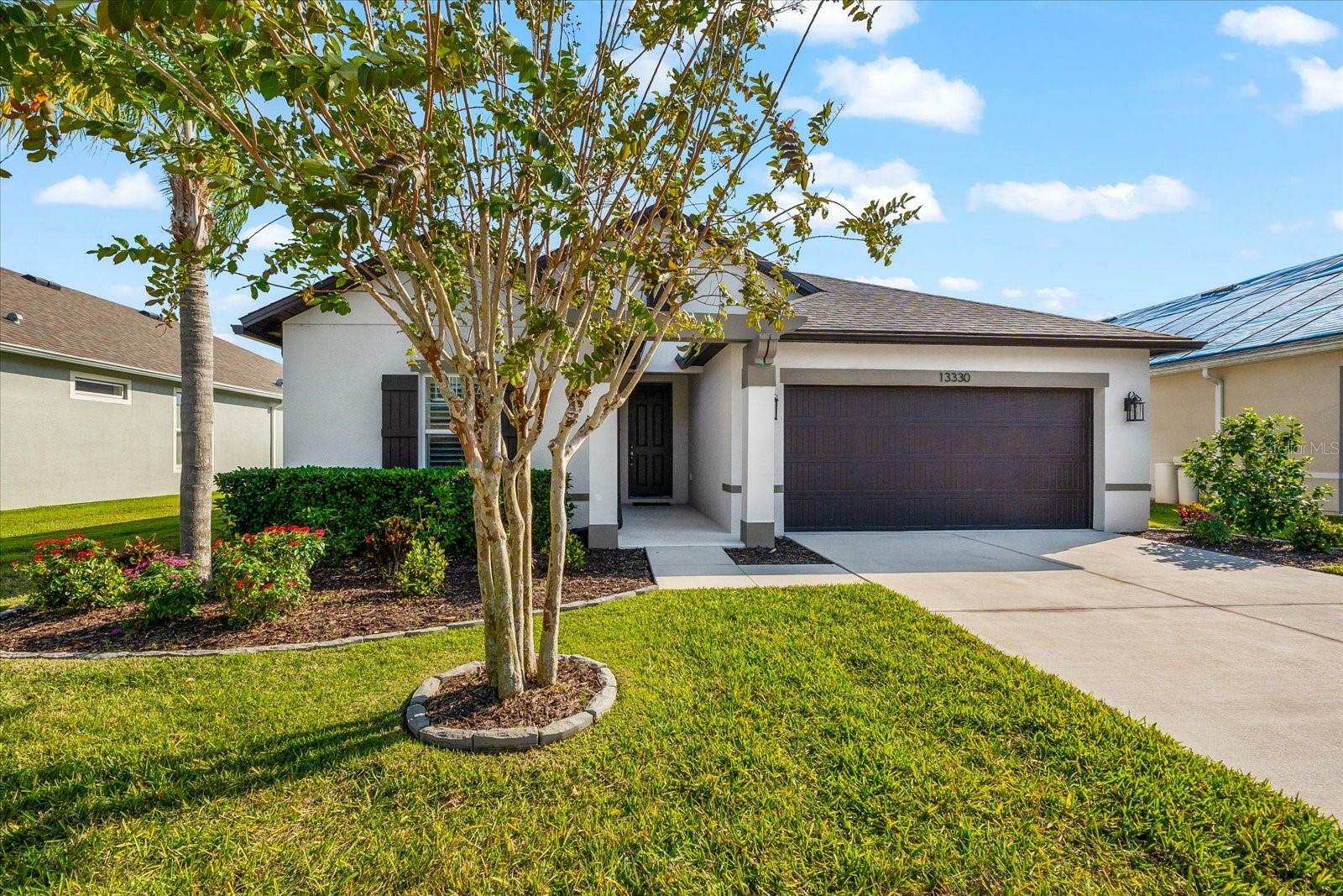 Property Photo:  13330 Palmera Vista Drive  FL 33579 