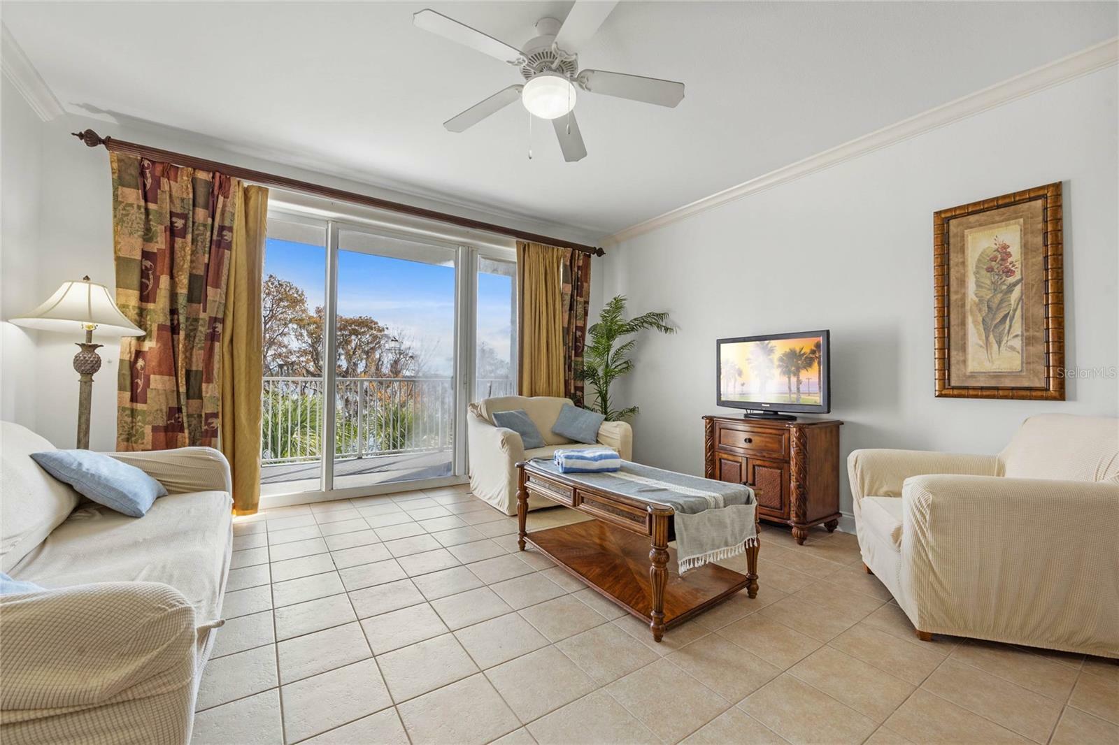 Property Photo:  13427 Blue Heron Beach Drive 106  FL 32821 