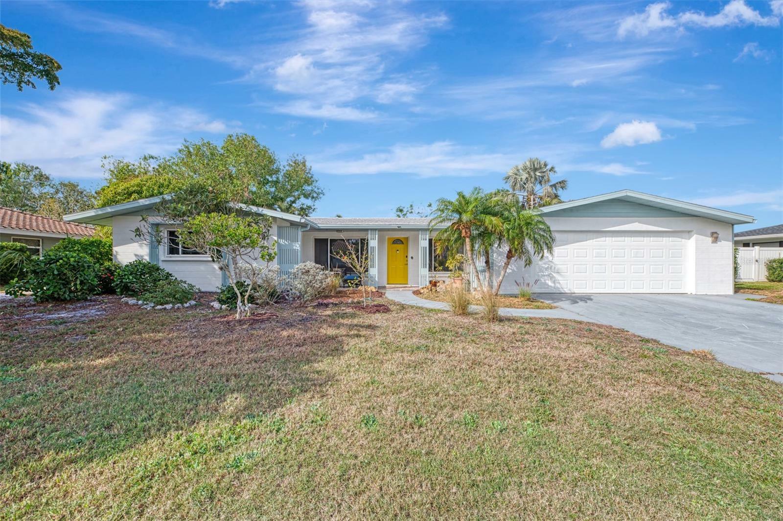 Property Photo:  2708 Bigelow Drive  FL 34239 