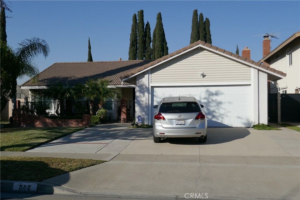 Property Photo:  517 W Alpine Avenue  CA 92707 