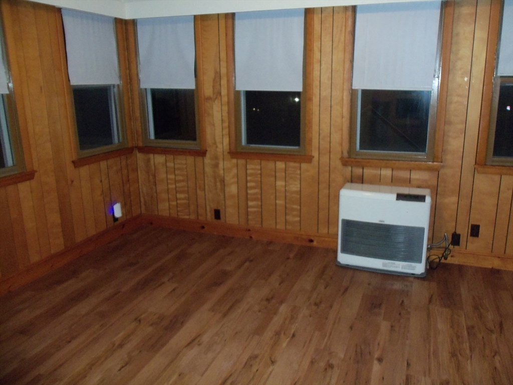 Property Photo:  102-104 Fourth Ave. 2R  MA 01854 