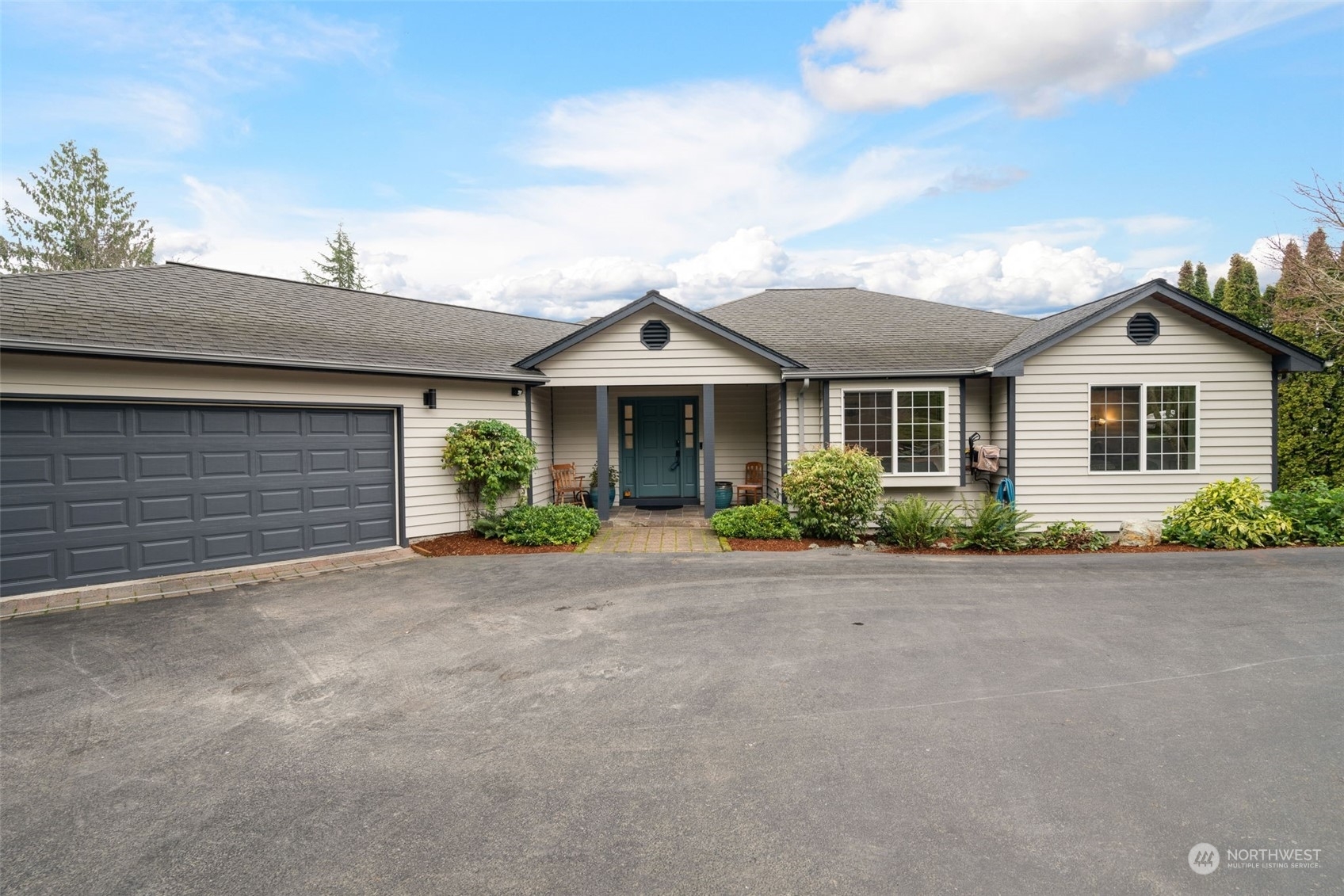 Property Photo:  19866  Sky Ridge Road  WA 98274 