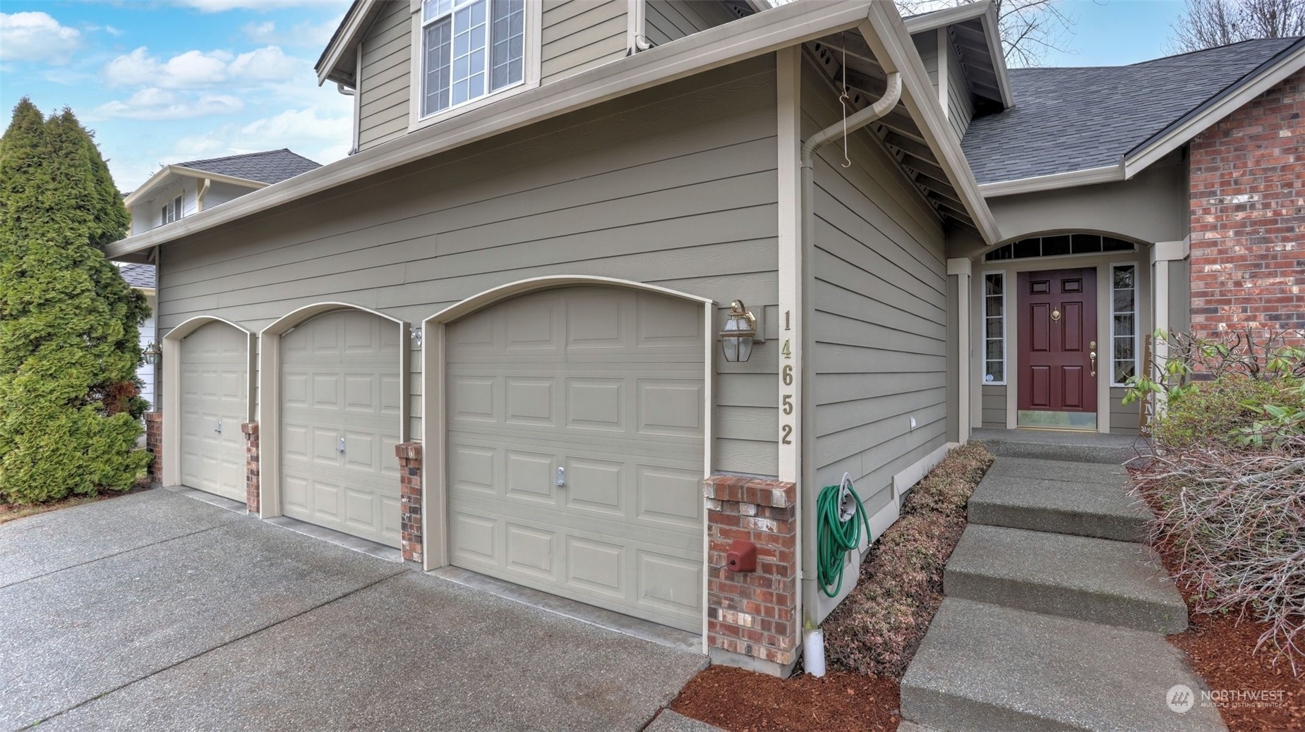 Property Photo:  14652 SE 195th Place  WA 98058 