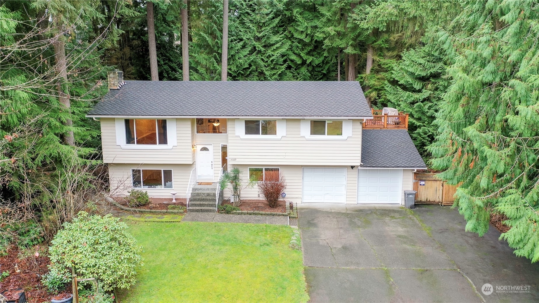 14329  64th Avenue W  Edmonds WA 98026 photo