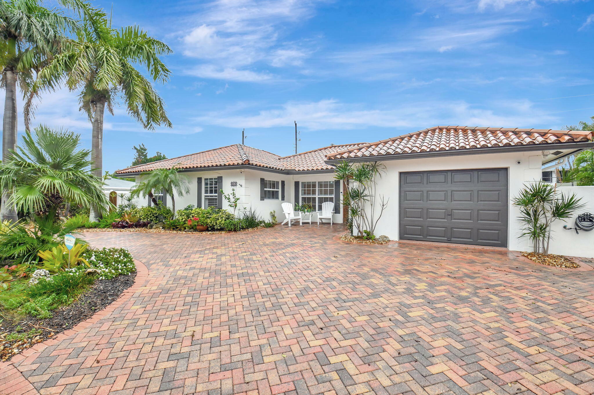 Property Photo:  644 South Road  FL 33435 