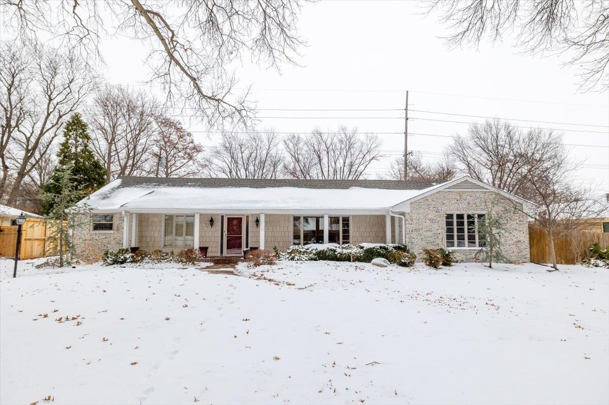 Property Photo:  36 N Stratford Rd  KS 67206 