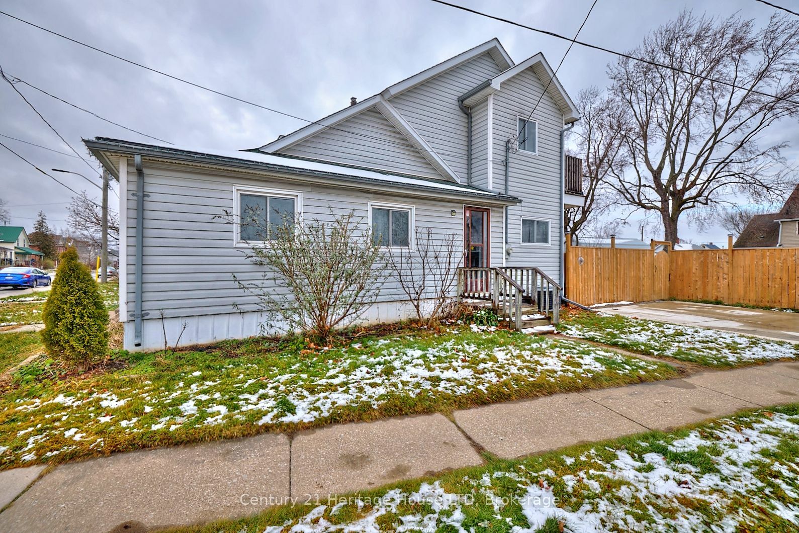 Property Photo:  140 Dorothy St  ON L3B 3V9 