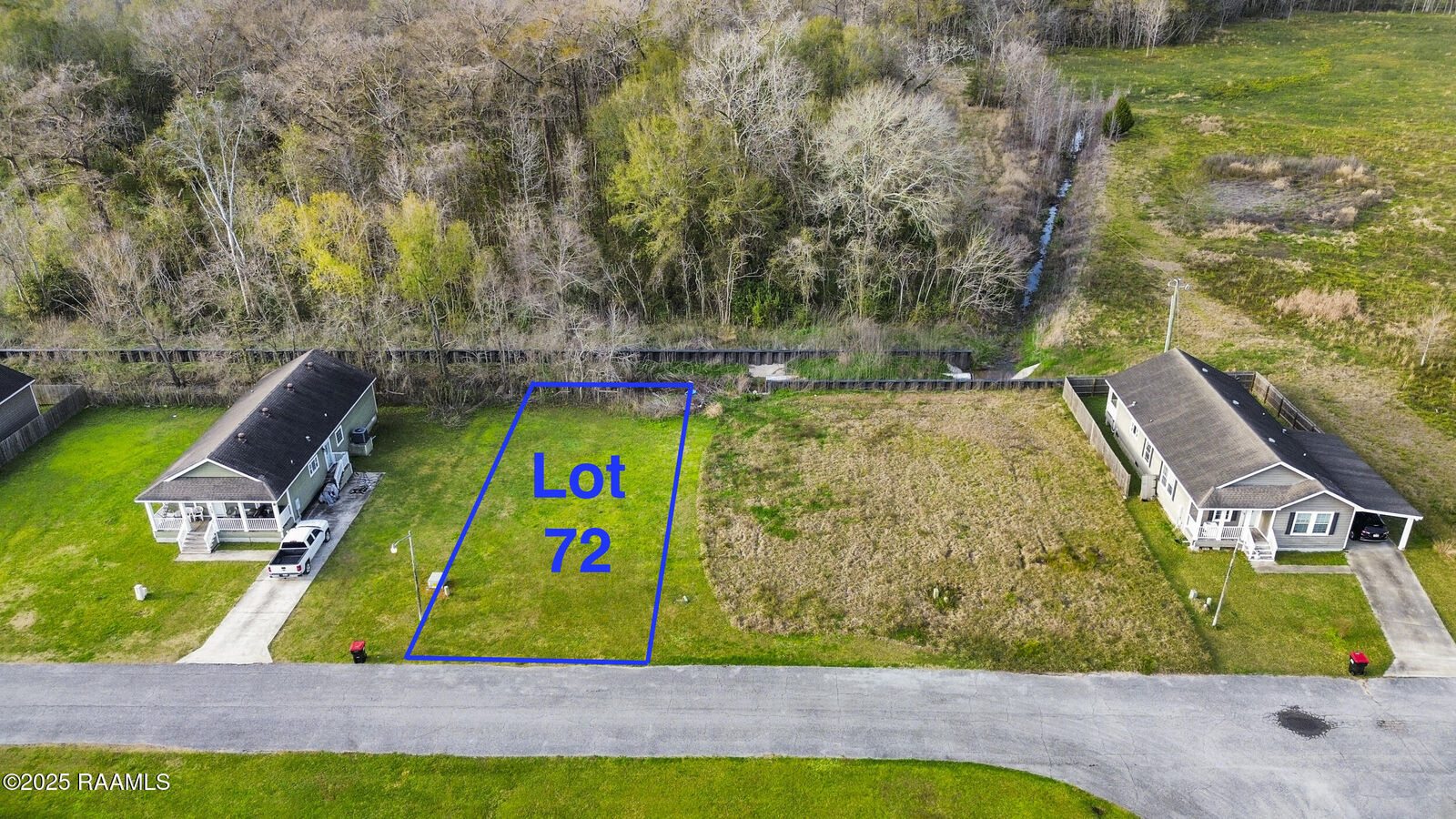 Property Photo: 107 Madeira Drive LA 70501