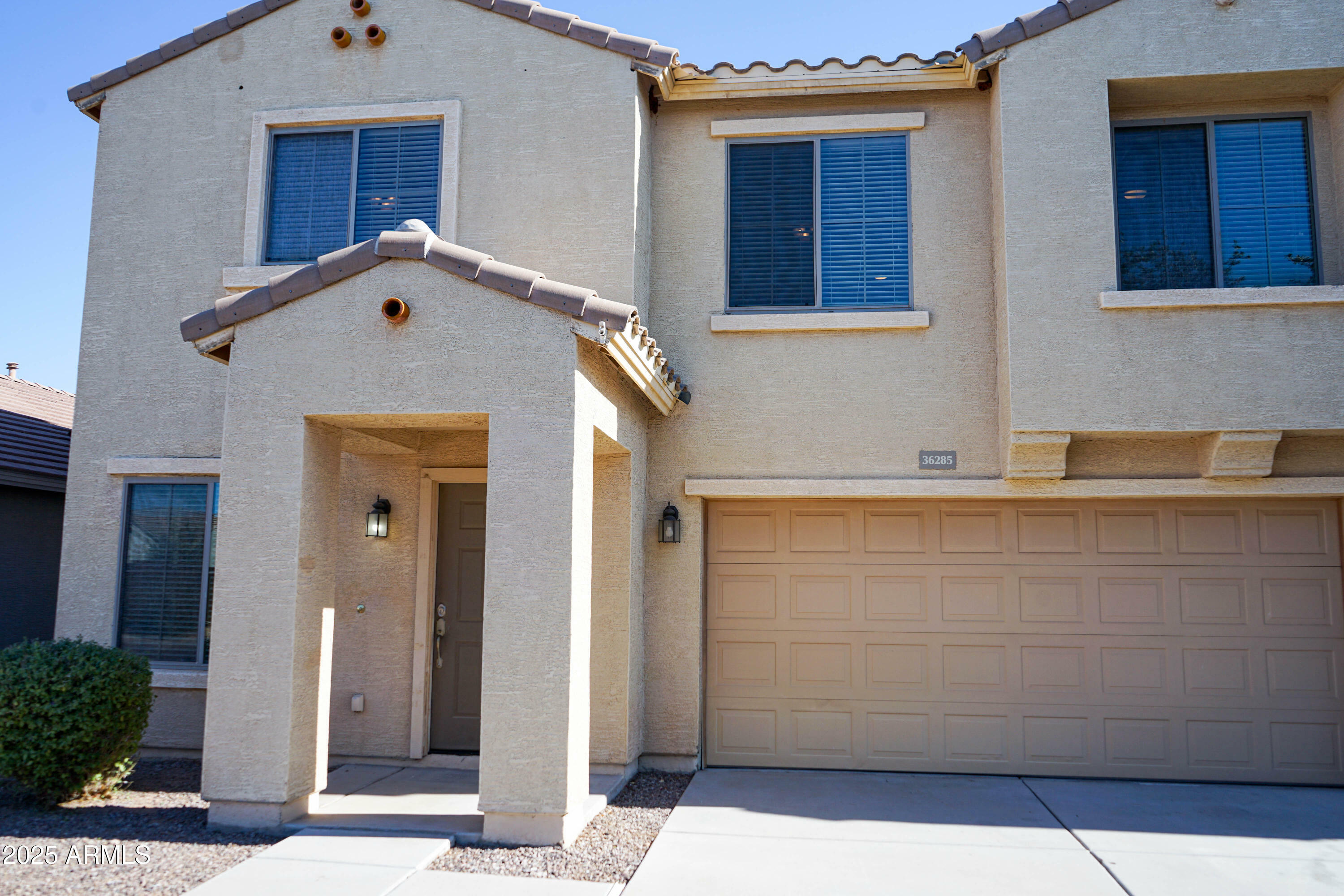 Property Photo:  36285 N Mirandesa Drive  AZ 85143 