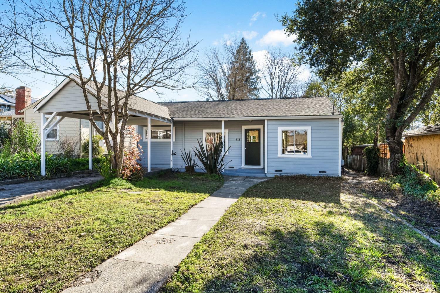 Property Photo:  718 La Verne Avenue  CA 95404 