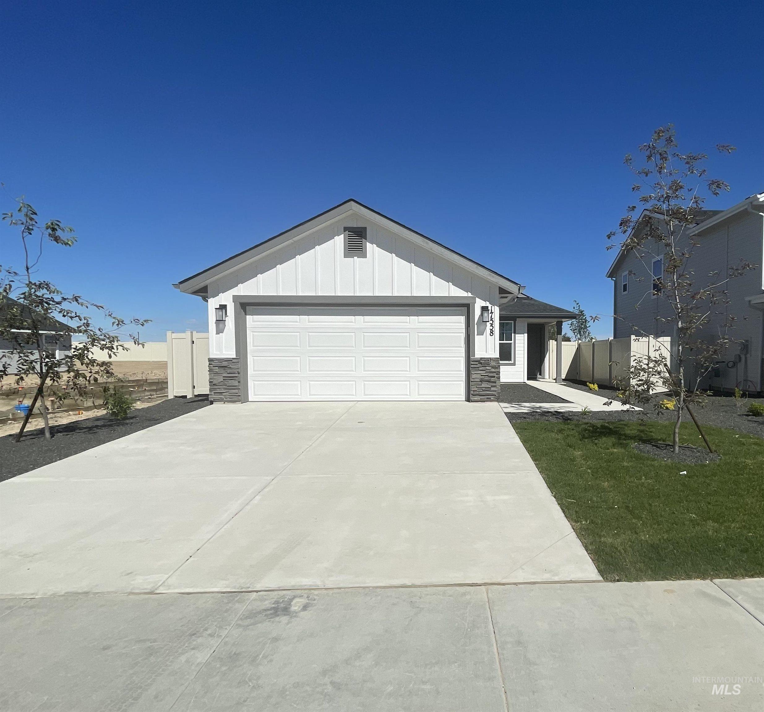 Property Photo:  17558 Mason Ridge Way  ID 83687 