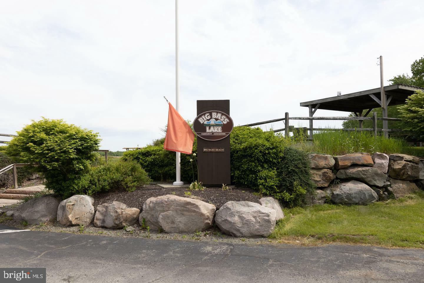 Property Photo:  287 Packanack Dr  PA 18424 