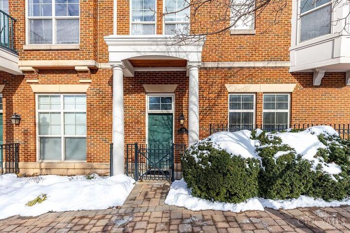 252 Stetson Street  Cincinnati OH 45219 photo