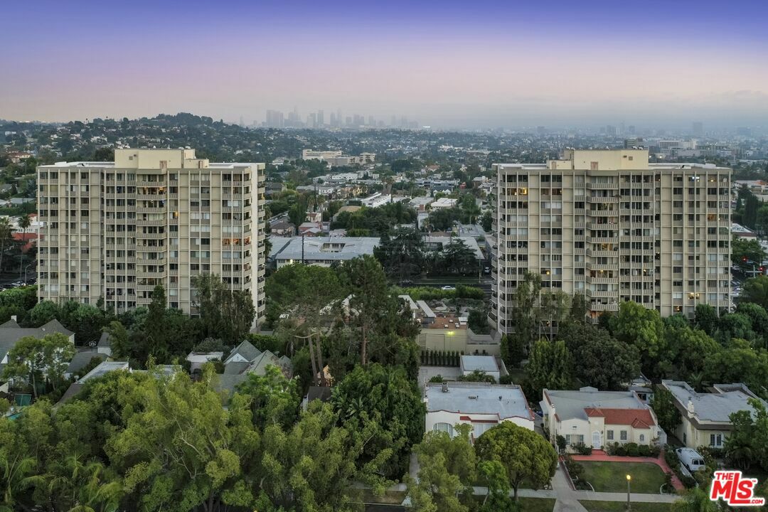 Property Photo:  4411 Los Feliz Blvd 1205  CA 90027 