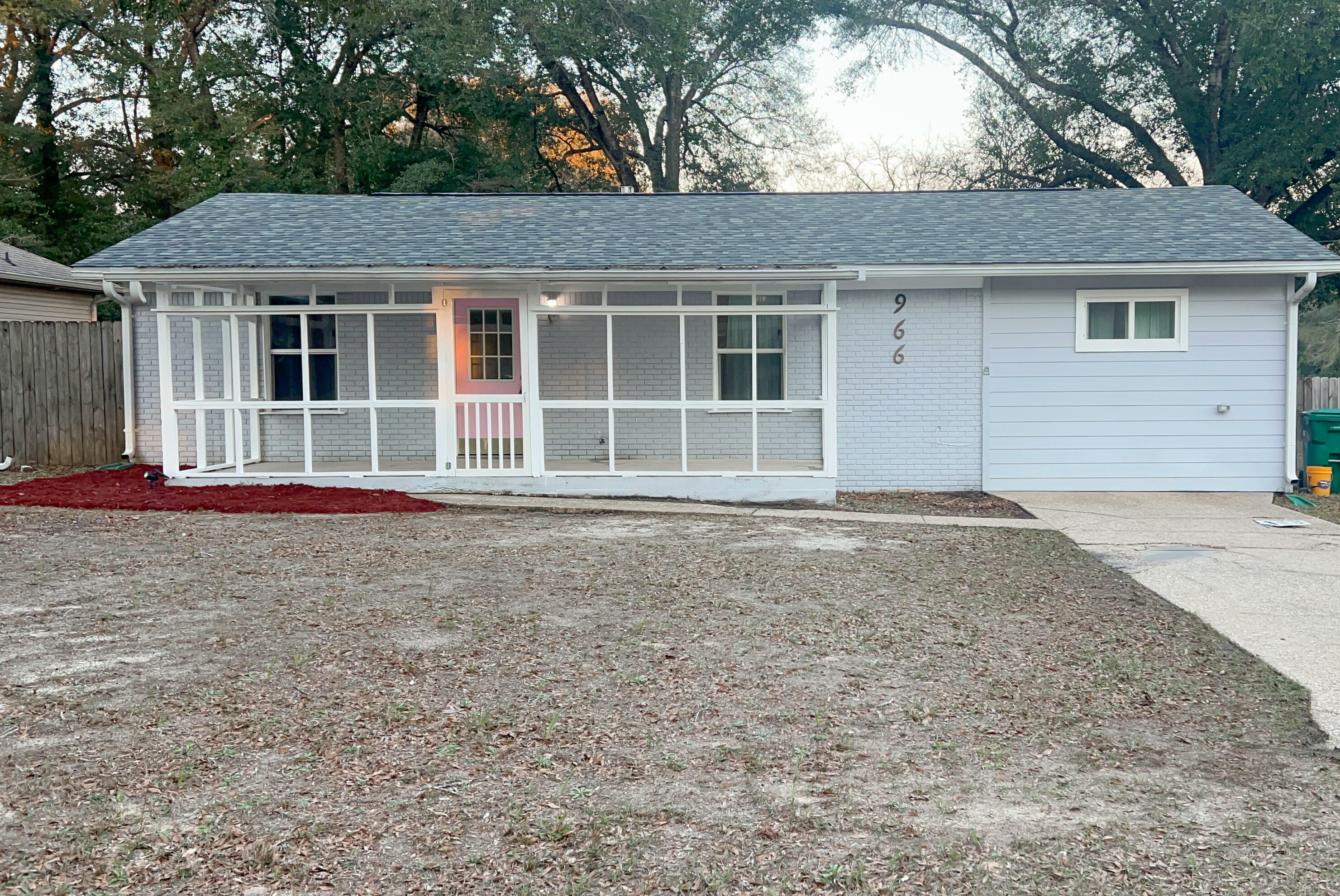 Property Photo:  966 Valley Road  FL 32539 