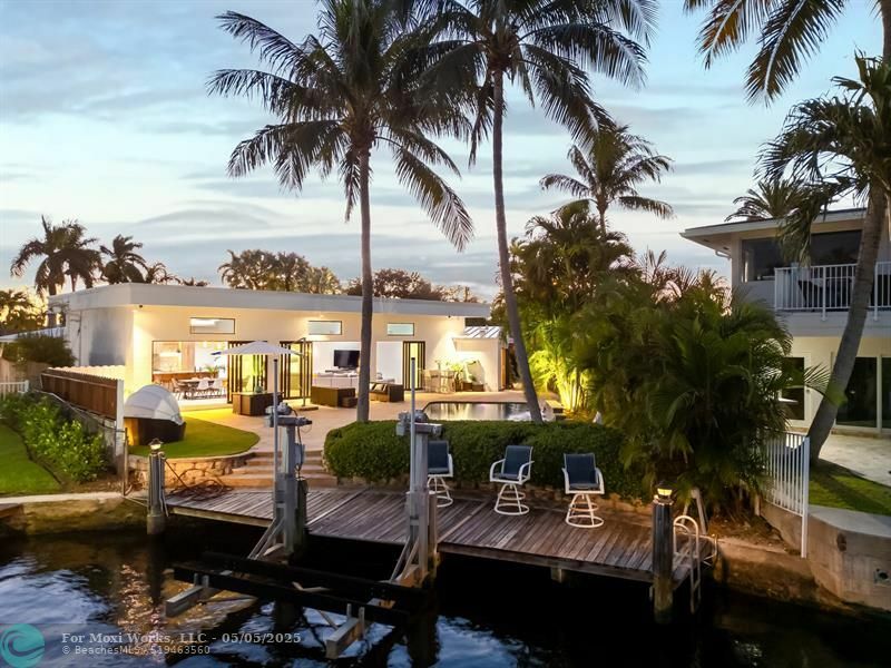 Property Photo: 2201 SE 8th St FL 33062