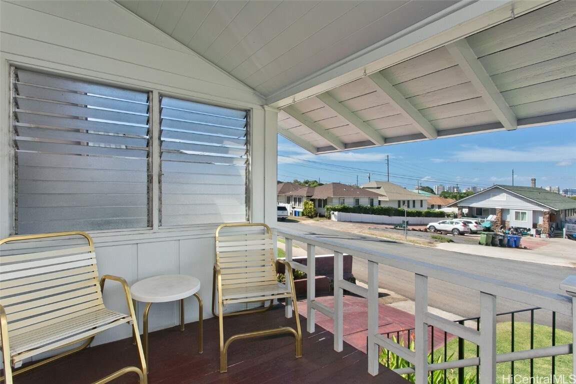 Property Photo:  1015 12th Avenue  HI 96816 