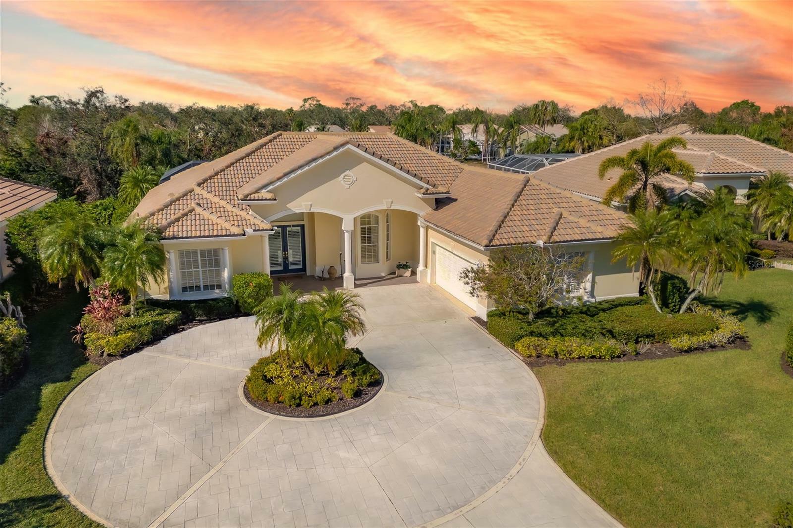 Property Photo: 7112 Saint Johns Way FL 34201