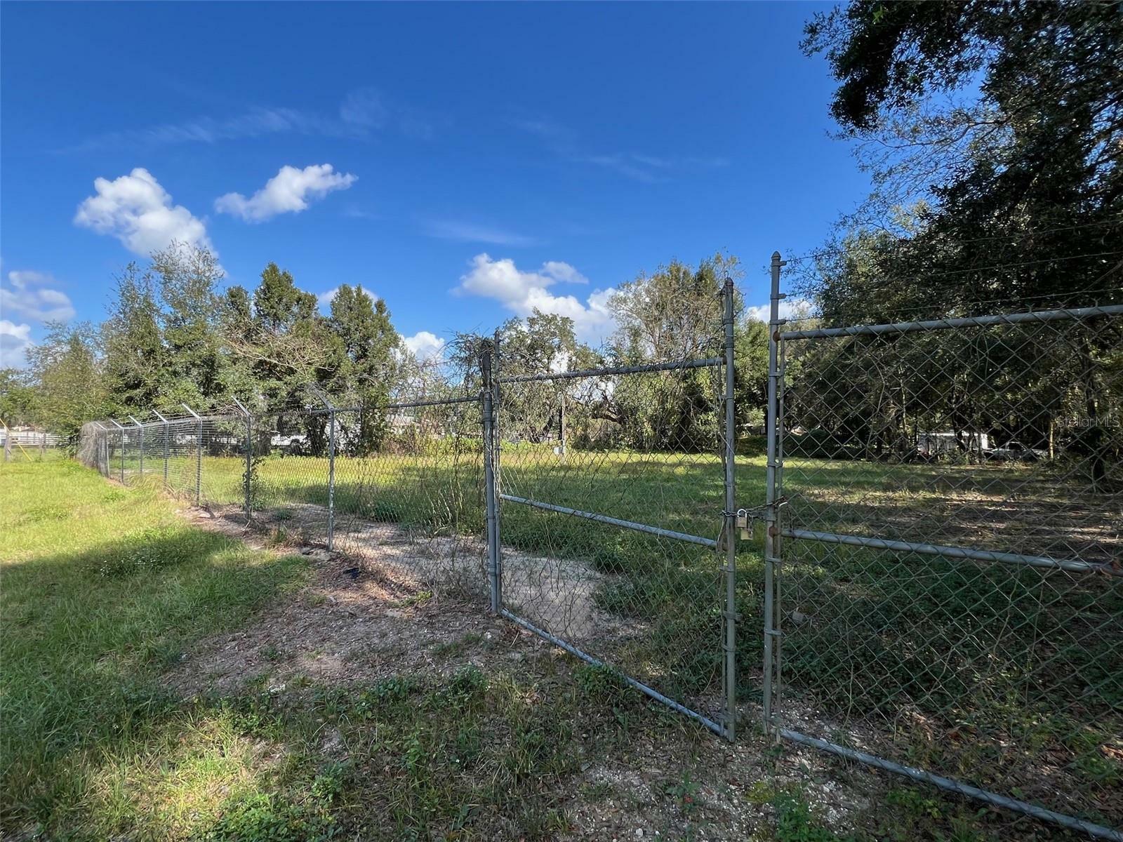 Property Photo:  8061 Cr 630  FL 33513 