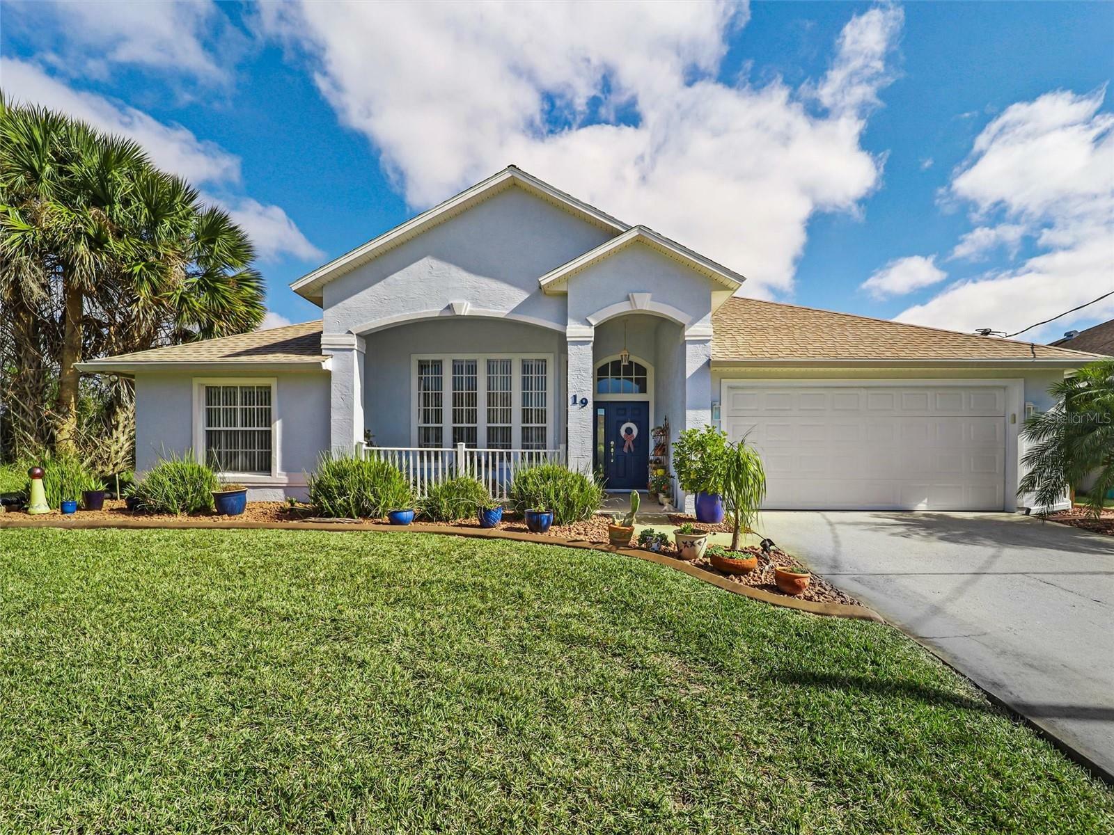 Property Photo: 19 Cormorant Court FL 32137