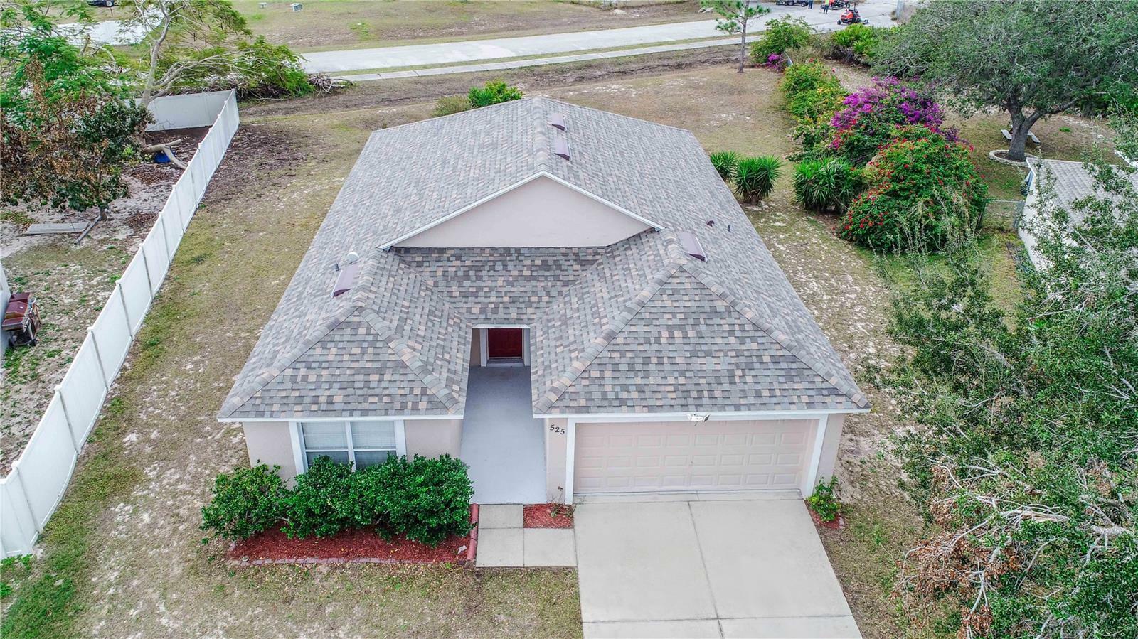 Property Photo:  525 Lakeview Court  FL 34759 