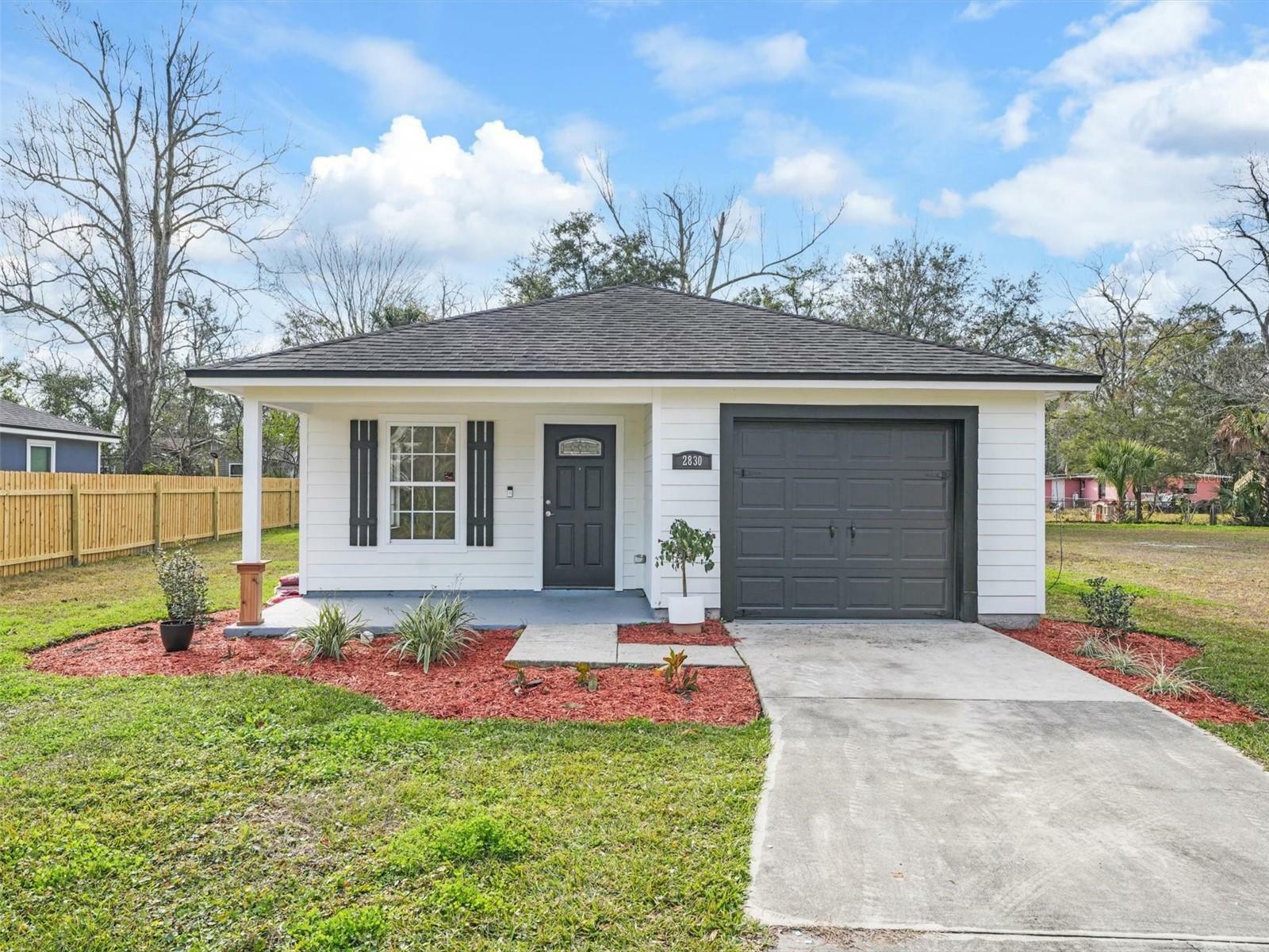 Property Photo: 2830 E Wickwire Street FL 32254