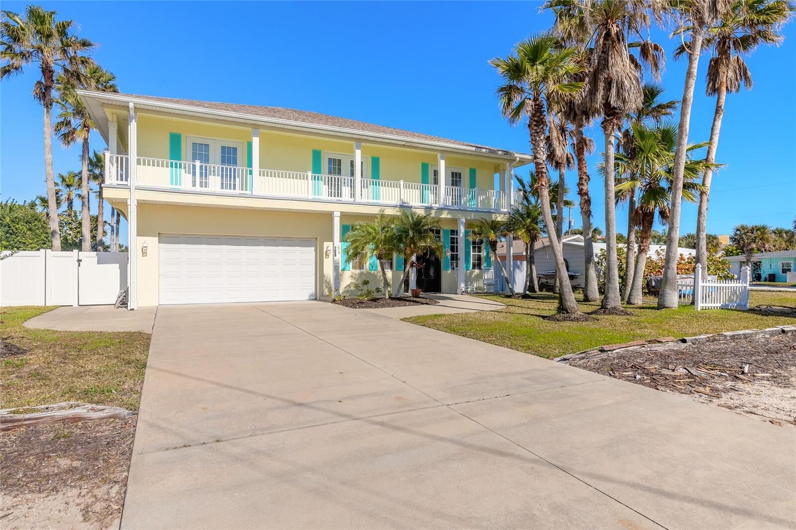 Property Photo:  708 Ocean Avenue  FL 32169 