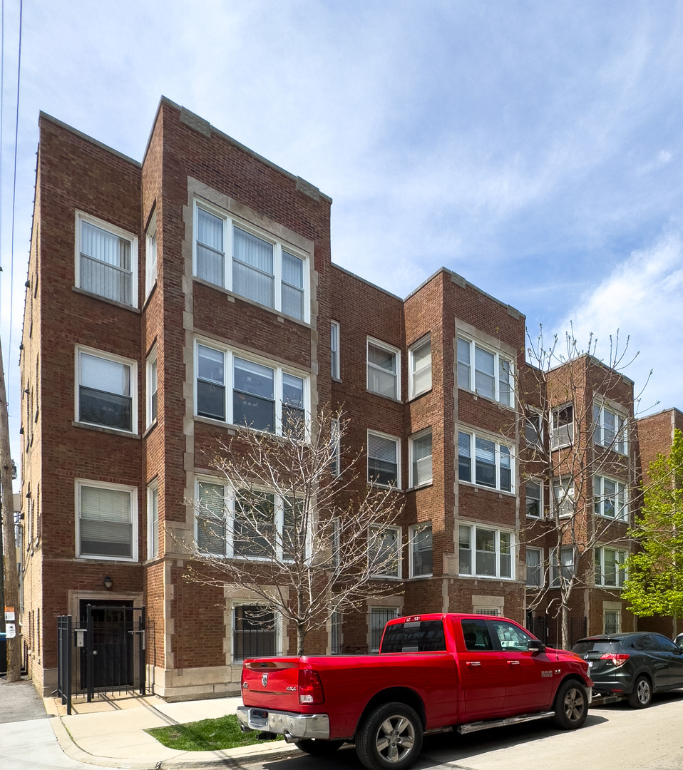 Property Photo: 6750 N Greenview Avenue G IL 60626