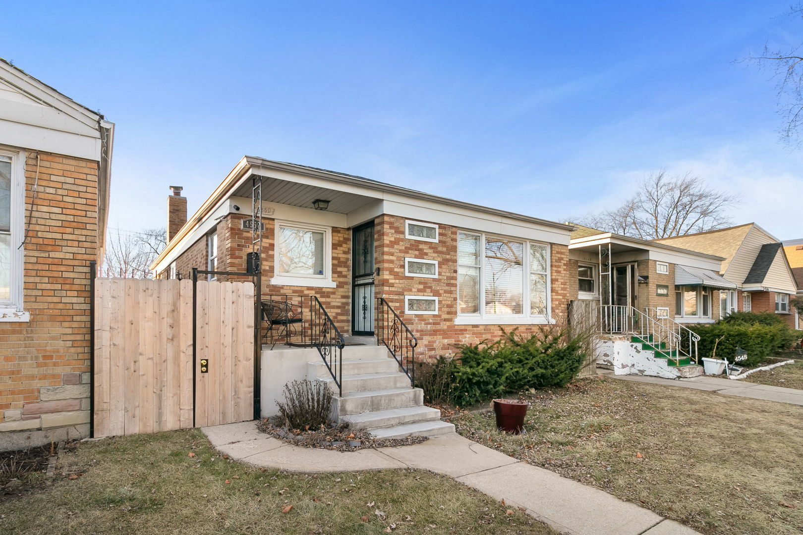 Property Photo:  4550 S Laporte Avenue  IL 60638 