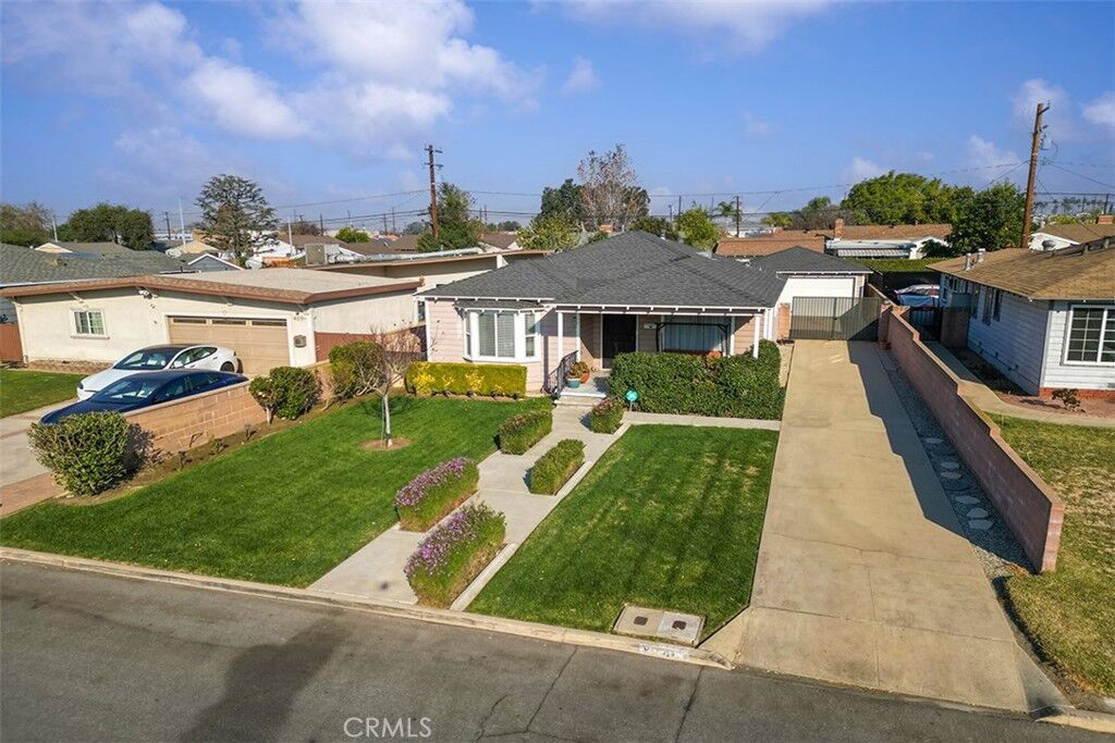 Property Photo: 417 E Italia Street CA 91723