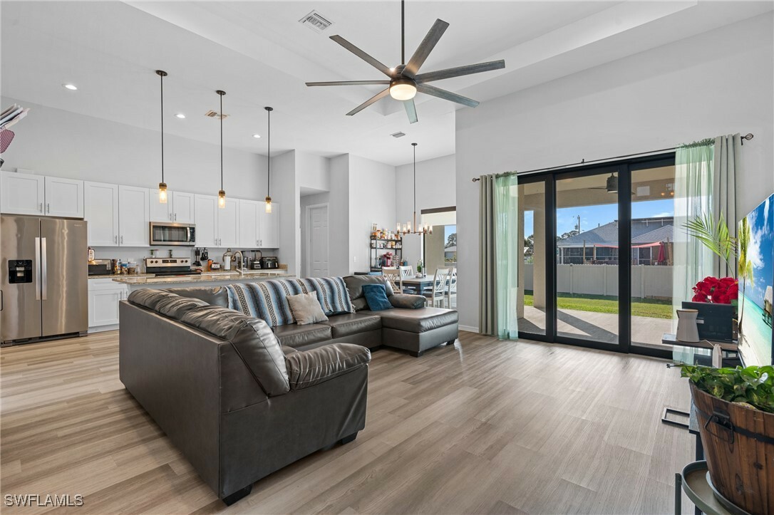 Property Photo: 2511 34th Street SW FL 33976