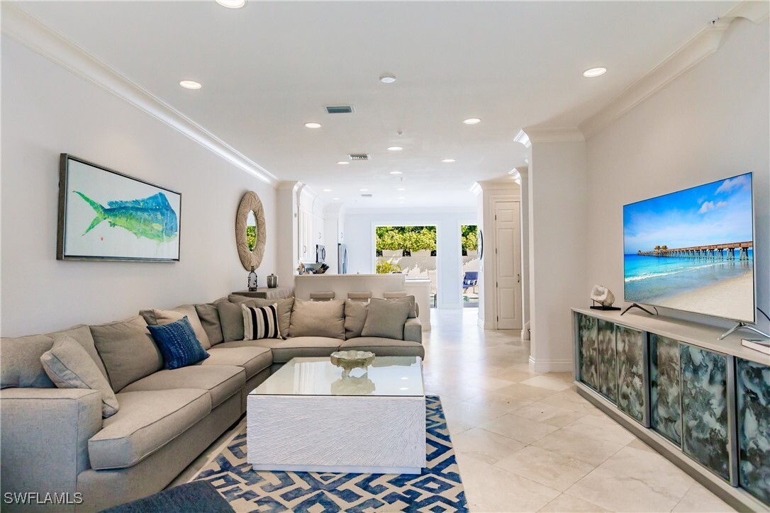 Property Photo: 165 5th Street S 3 FL 34102