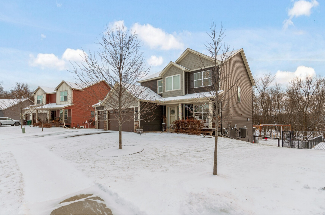 Property Photo:  13080 Granstrom Circle  MN 55327 