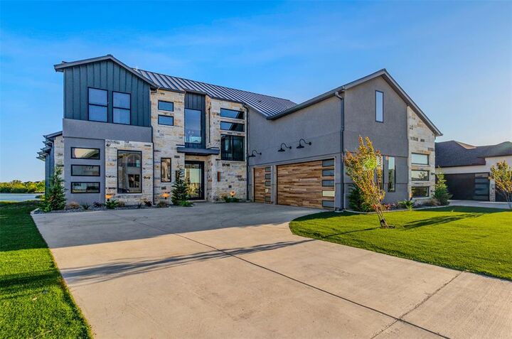 Property Photo:  1960 Noe Boulevard  TX 75126 