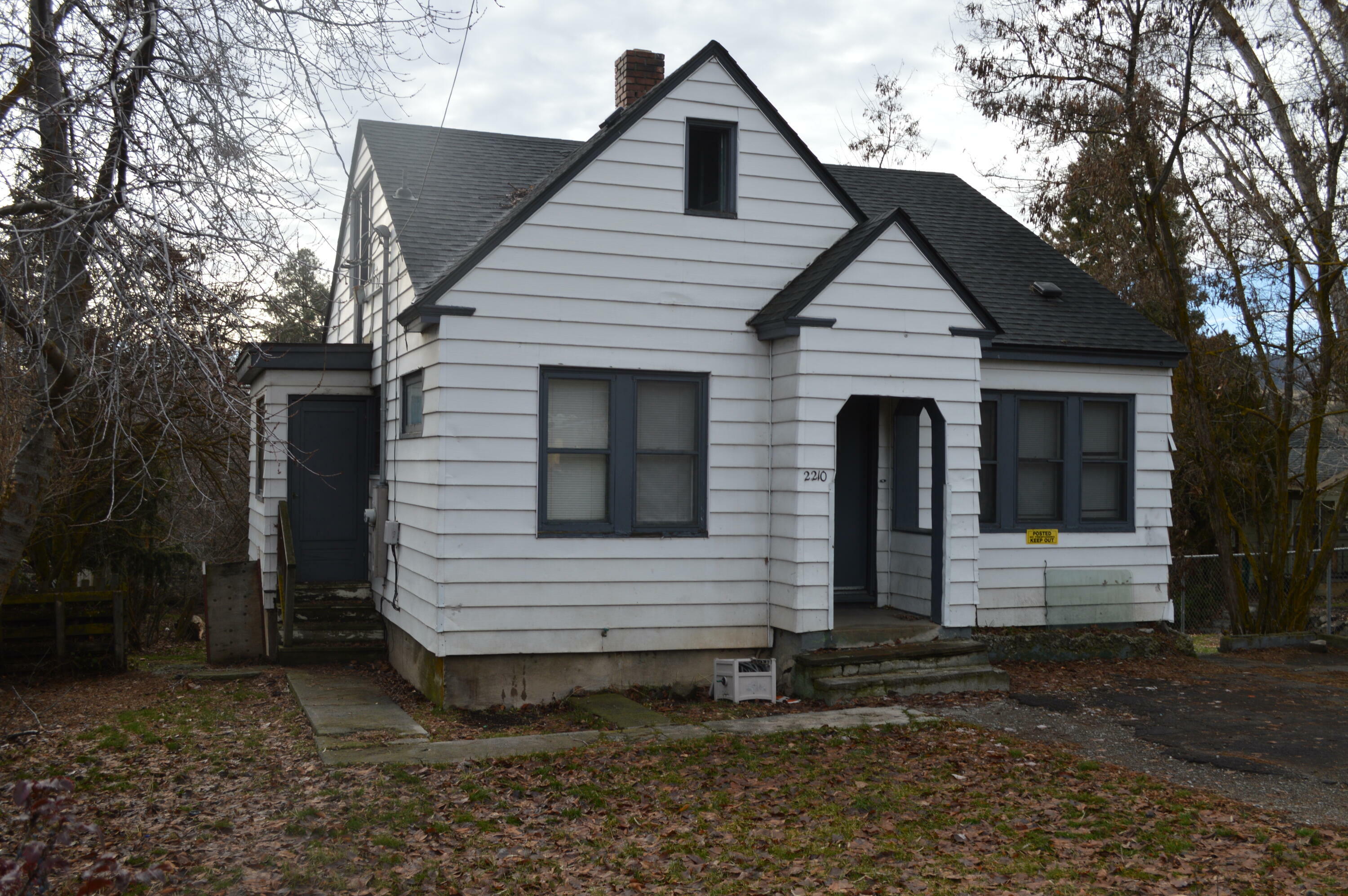 Property Photo:  2210 Oregon Avenue  OR 97601 